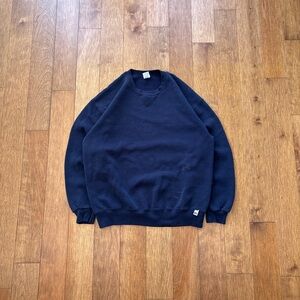Vintage 90s Russell Athletic navy blue crewneck